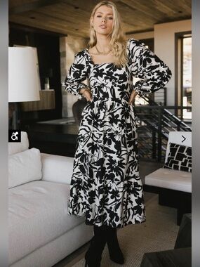 NWOT Boutique In February Black & White Floral Puff-Sleeve Midi Dress